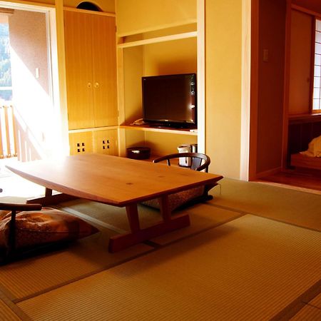 Gero Onsen Yukyunohana Номер фото